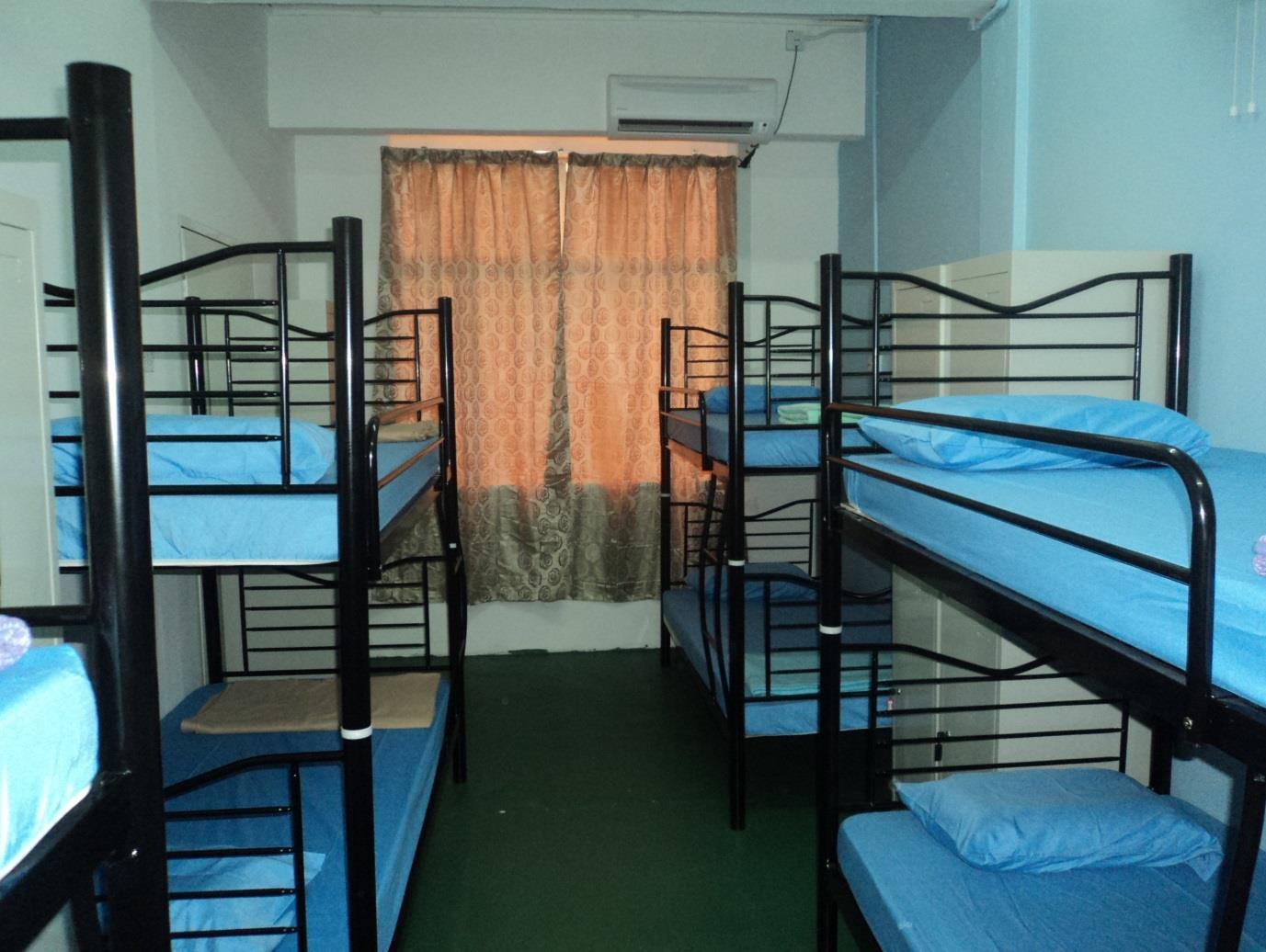 Отель Spot On 89872 Kuantan Backpackers Экстерьер фото